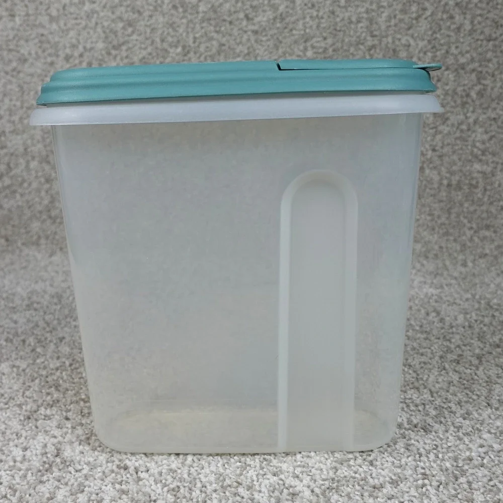 Anchor Hocking 3.75 Quart Food Storage Canister Teal Flip Top Lid Translucent